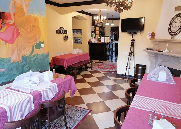 Zolota Pidkova & Forest Apartment *